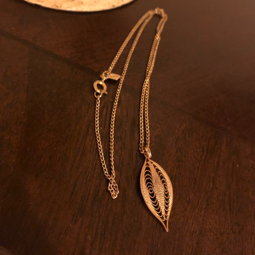 Gold leaf pendant Sarah Cov